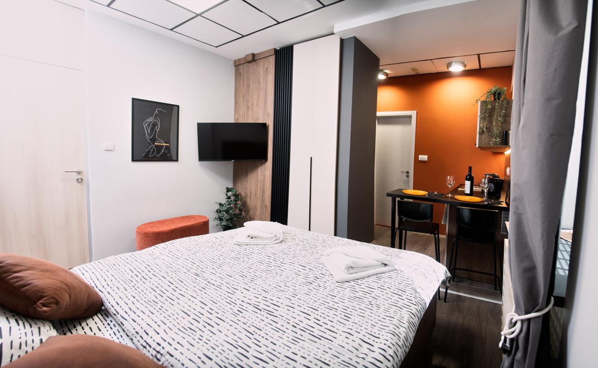 Brent Collection - Apartments In City Center Novi Sad Eksteriør billede